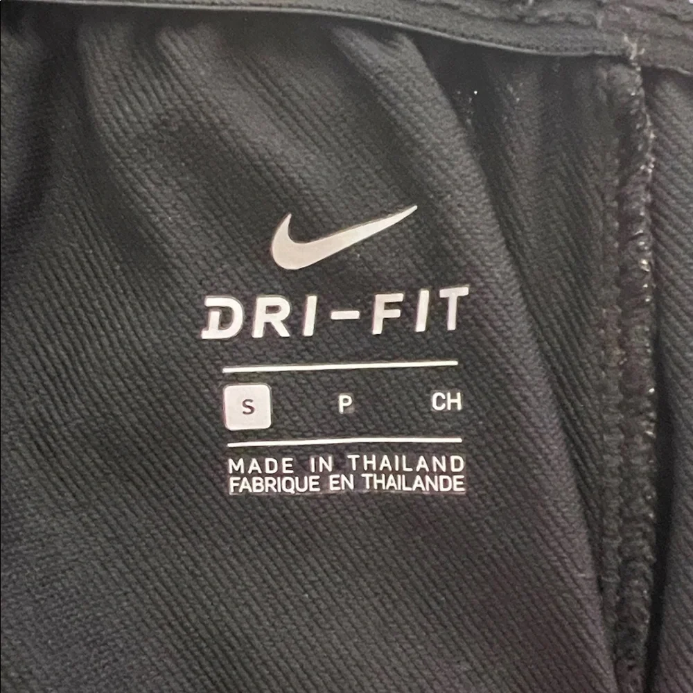 Nike Womens Dry French Terry Attack Training Shorts - Picture 9 of 9